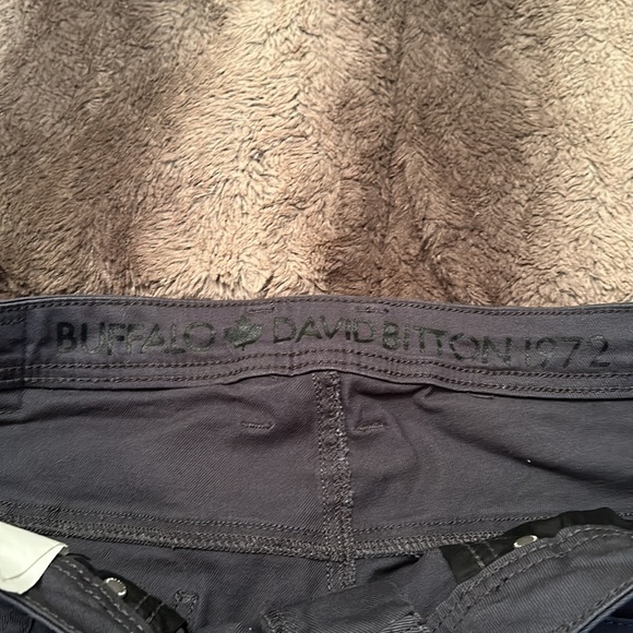 Men’s Buffalo Jeans. - Picture 3 of 5